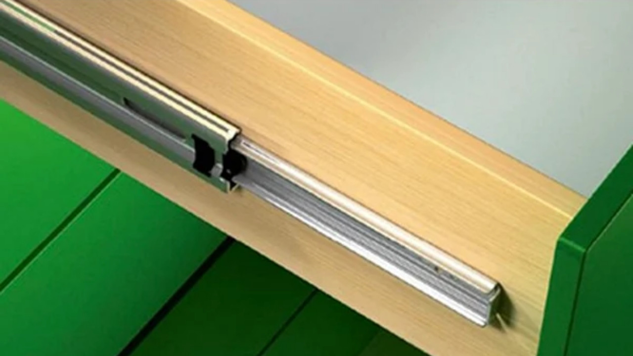 Bí quyết bảo dưỡng giúp hệ thống ray trượt ngăn kéo tủ gỗ vận hành êm ái dài lâu