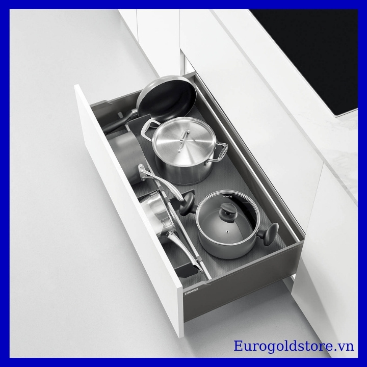 Giá Xoong Nồi Hộp Nhôm Màu Ghi Đậm 900mm Eurogold EMG6590 Giá Xoong Nồi Hộp Nhôm Màu Ghi Đậm 900mm Eurogold EMG6590