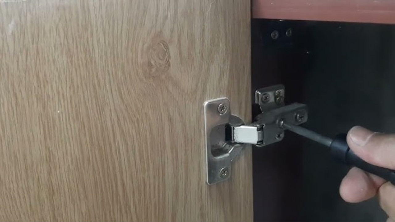 Những lưu ý để ngăn ngừa tình trạng tủ bị xệ cánh trở lại
