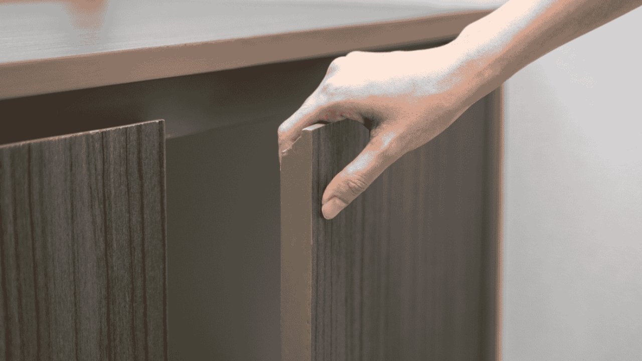 Xử lý trường hợp cánh tủ bị vênh