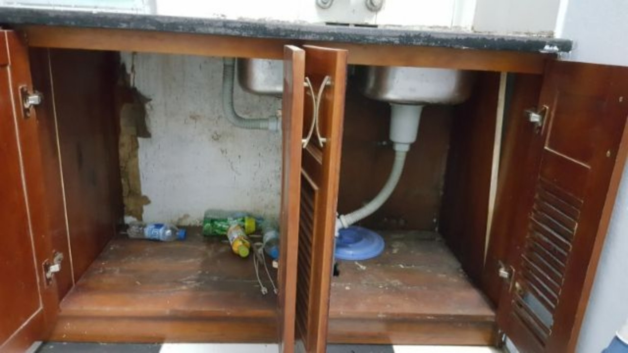 Xử lý trường hợp cánh tủ bị xệ xuống